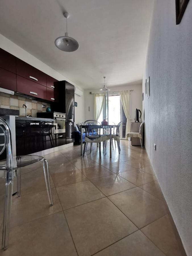 Casa Graziella Apartment SantʼAntìoco Екстериор снимка